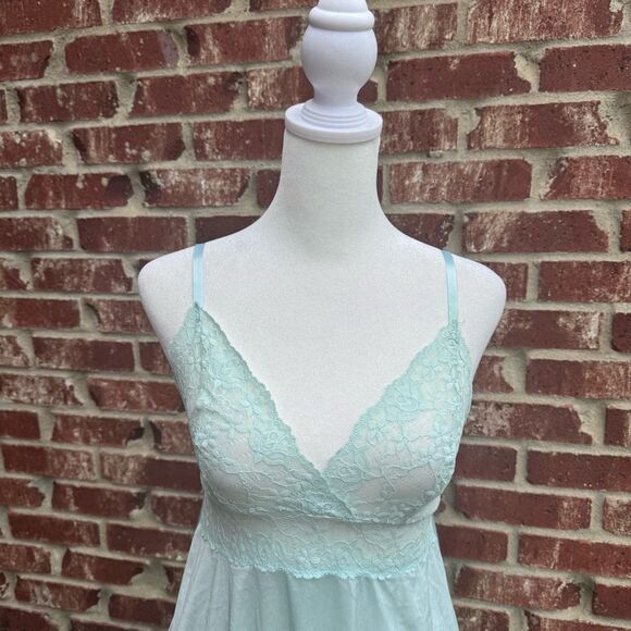 Vintage Petra Fashions Lace Slip Blue Women’s Size  Small USA Made - Picture 3 of 6
